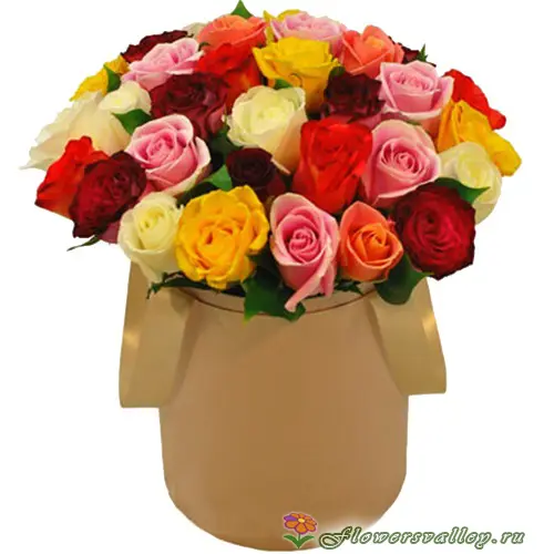 Шляпная коробка с разноцветными розами, 15 шт.