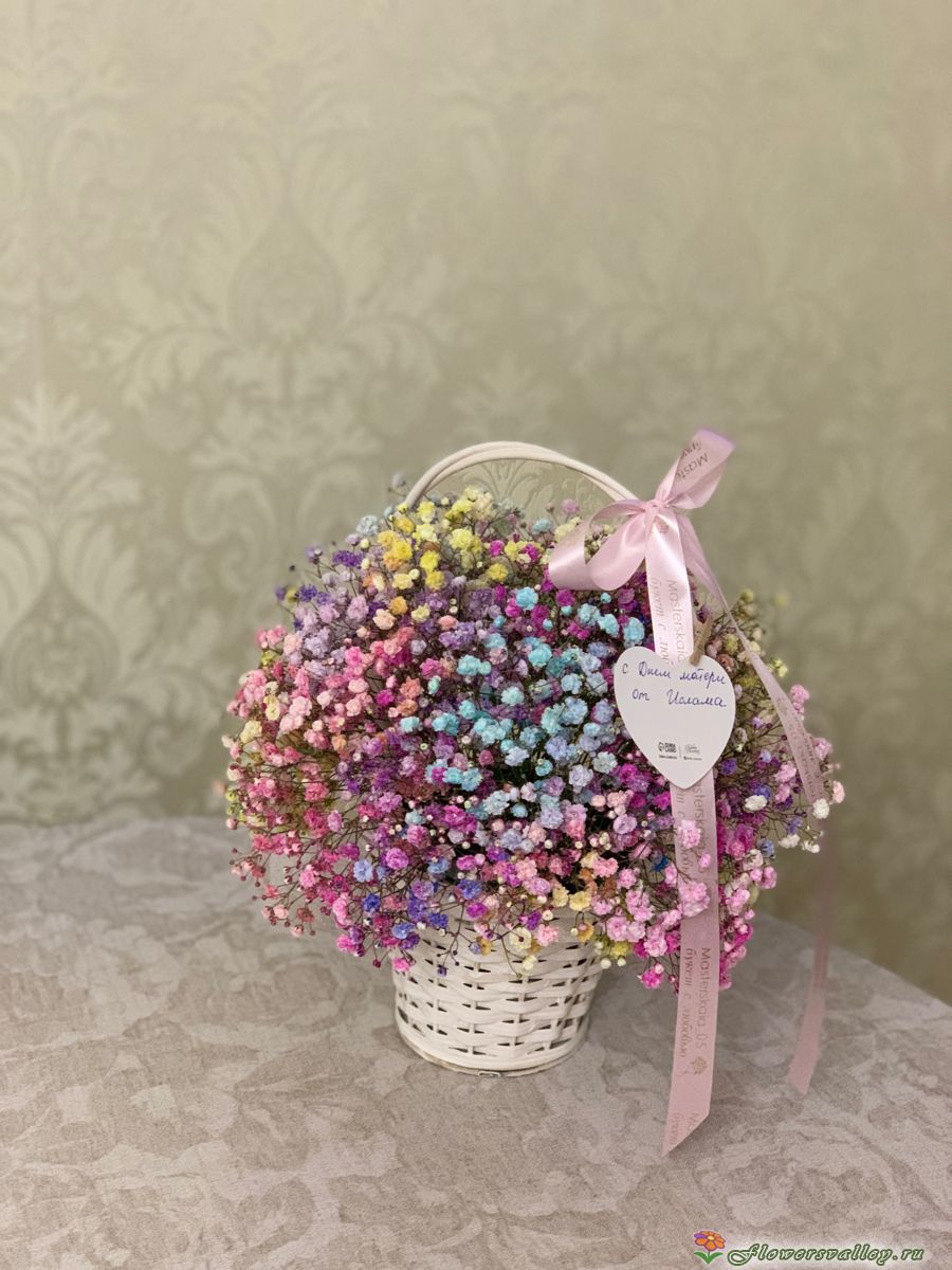 Корзинка из 11 радужных гипсофил