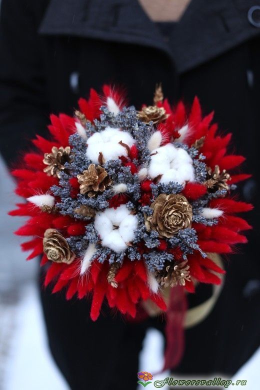 Букет из лаванды, хлопка, лагуруса и лаванды