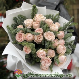 Букет из роз и нобилиса