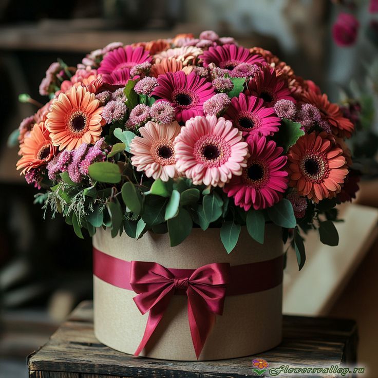 Корзинка разноцветных гербер