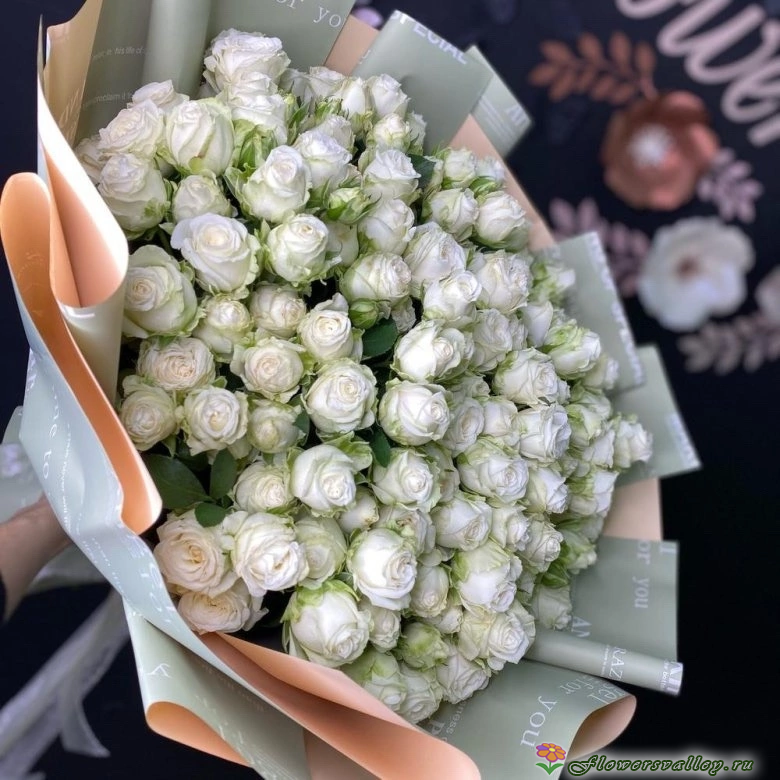 Букет из 15 белых пионовидных роз Мисс Бомбастик ( Miss Bombastic ) фото 3