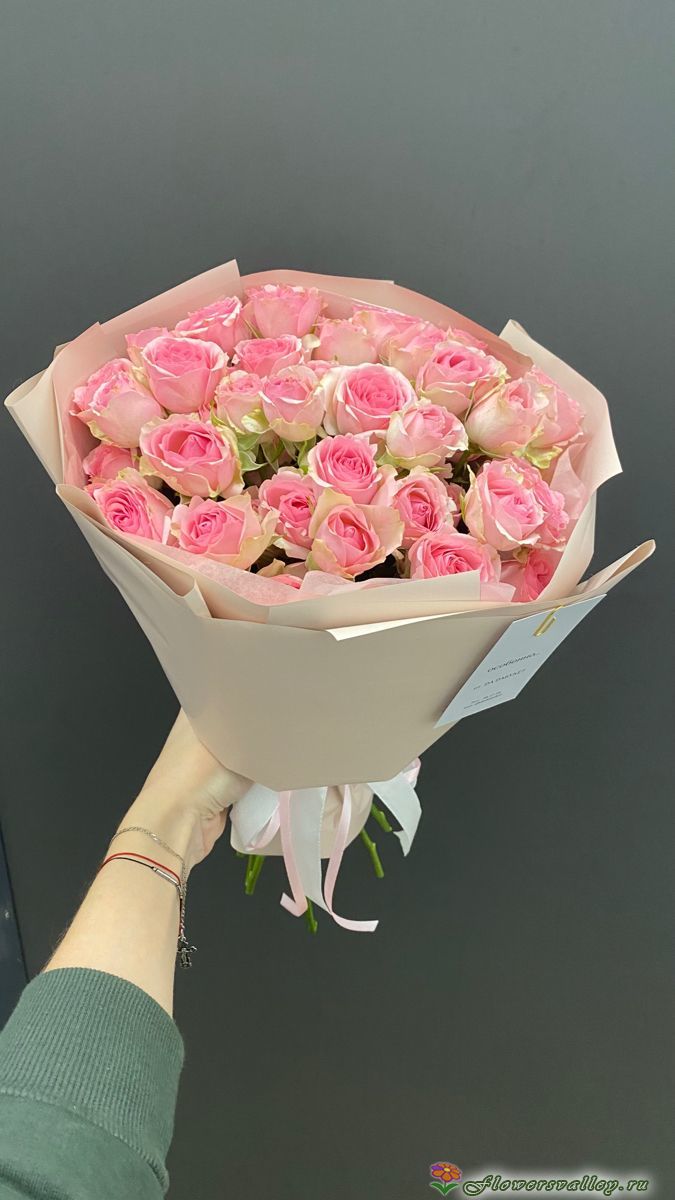 Букет из роз Мандала (сорт "Mandala", пр-во Эквадор, пионовид)