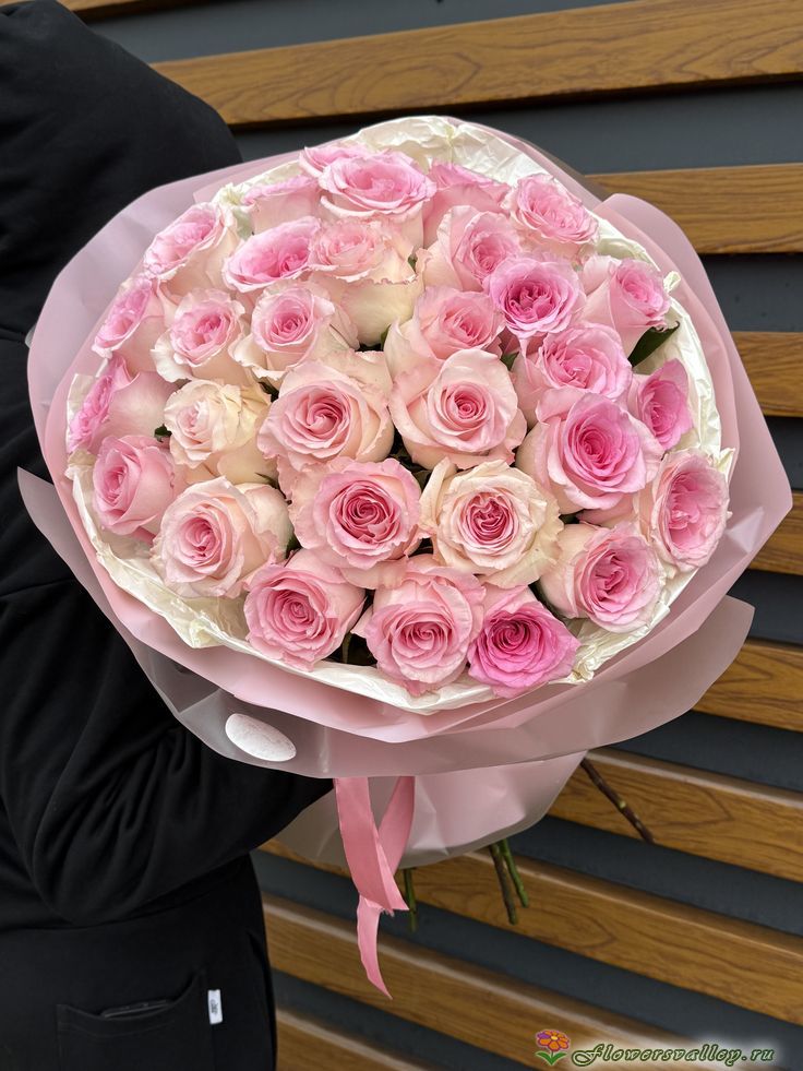 Букет из роз Мандала (сорт "Mandala", пр-во Эквадор.) 