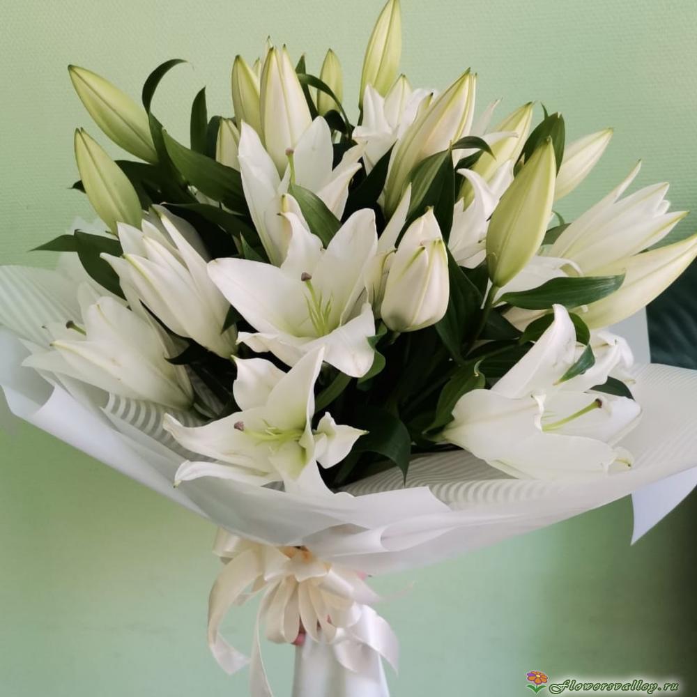 15 белых лилий 