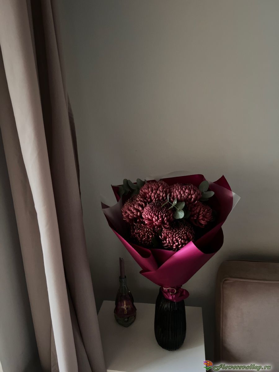 Букет хризантем Бигуди с эвкалиптом