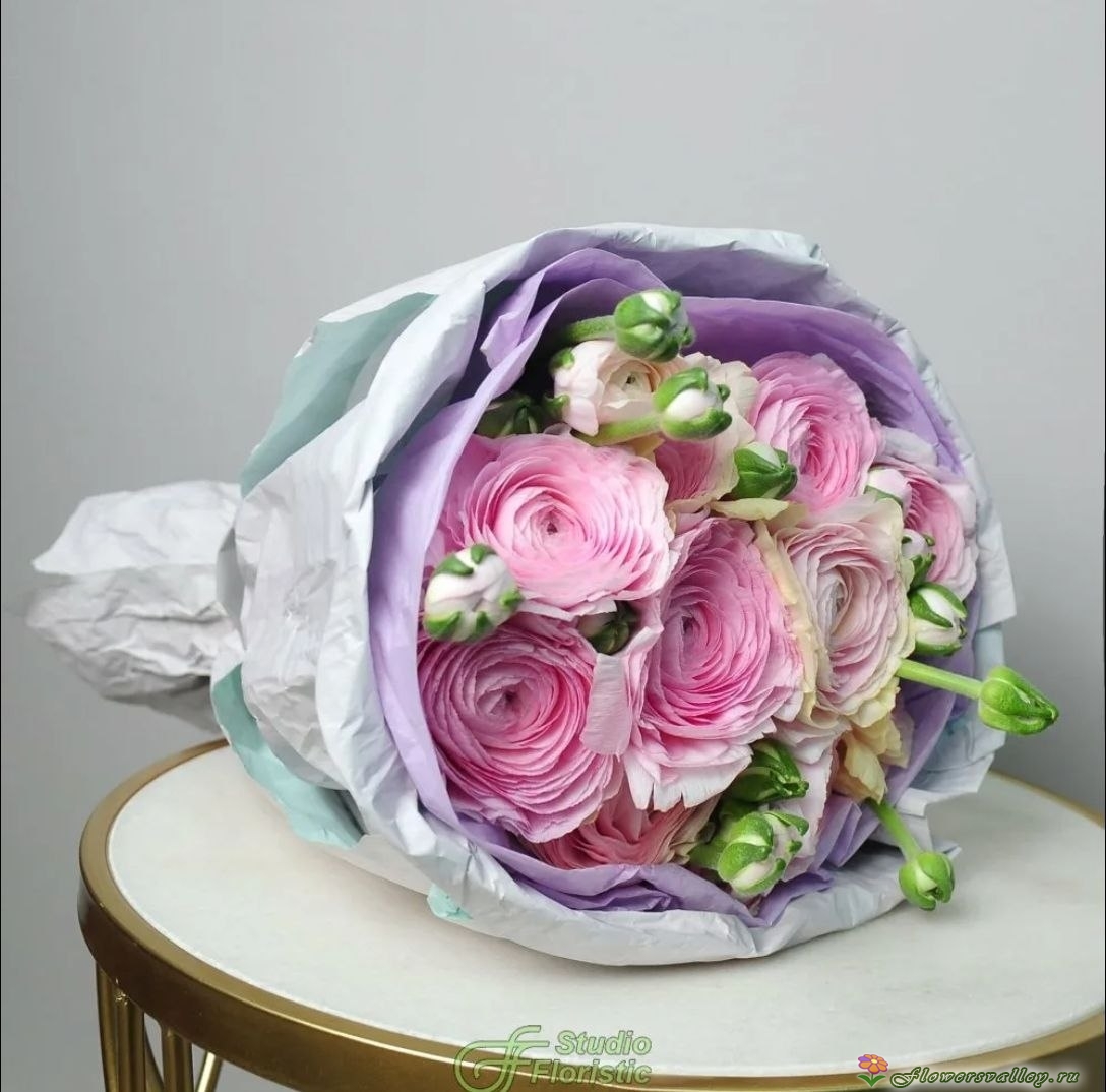 Букет "Нежность" с ранункулюсами