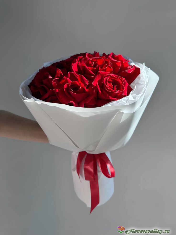 Букет из 15 красных роз, сорт "Explorer"