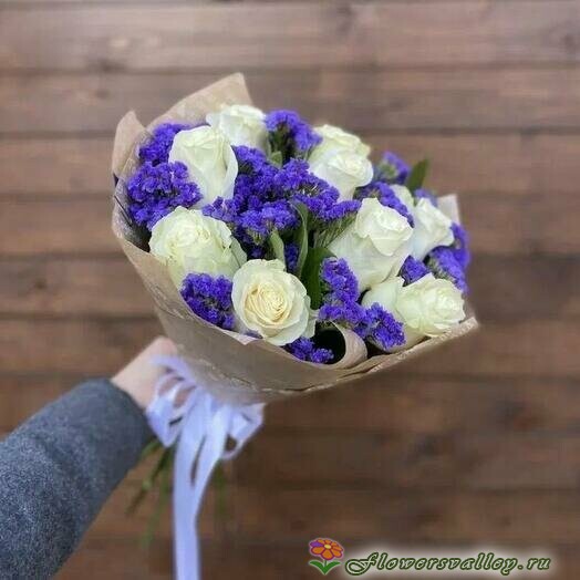 белая роза и статица