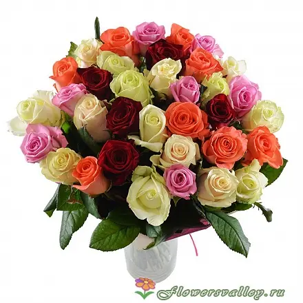 Букет 35 разноцветных роз. Пр-во Россия.