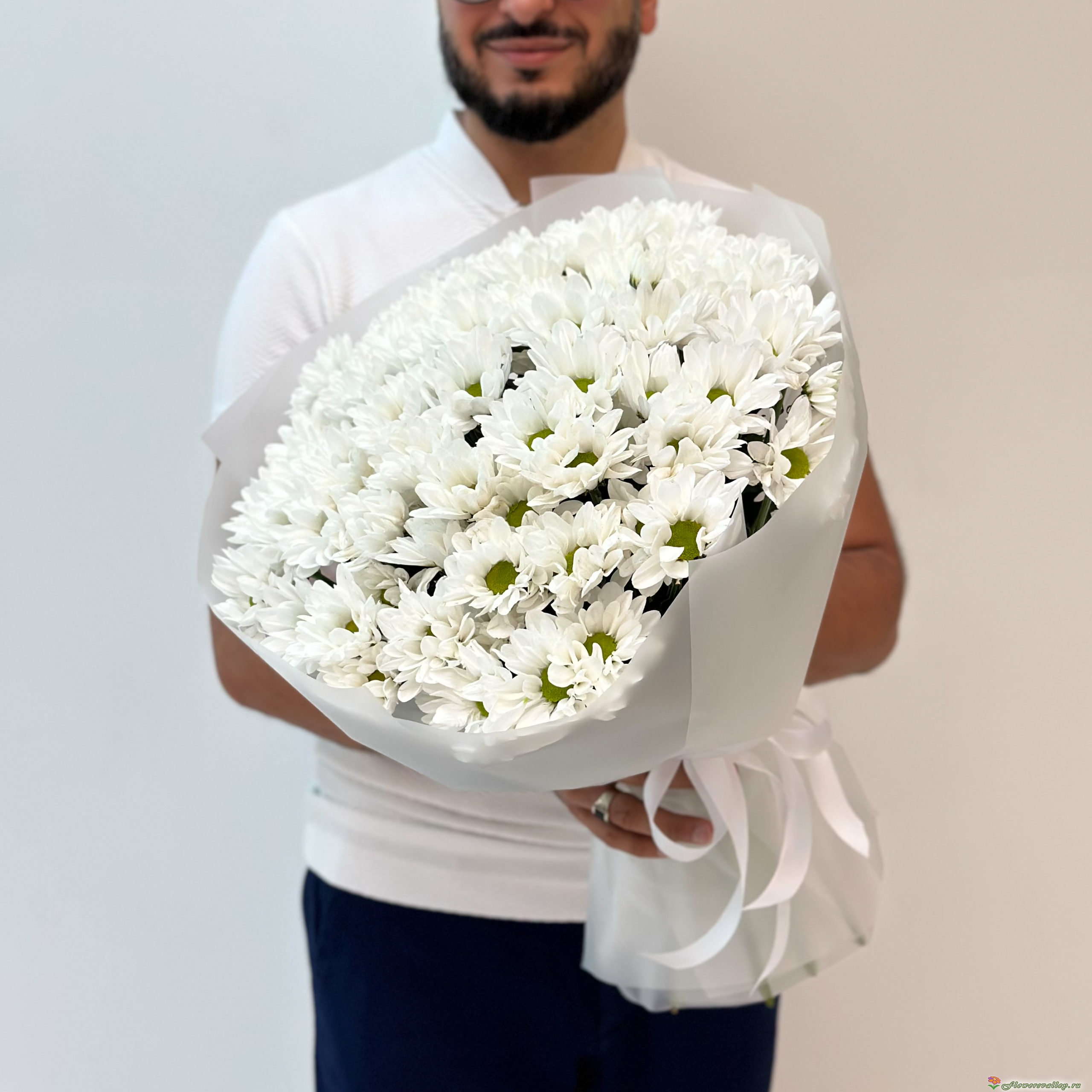 Букет из 11 белых хризантем