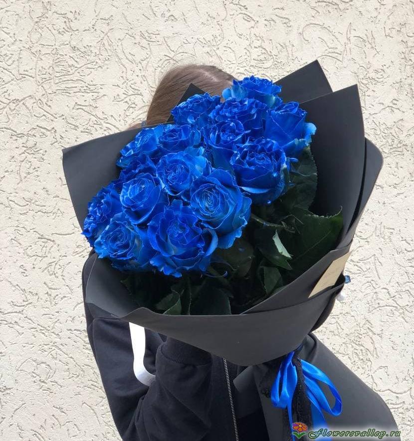 15 синих роз