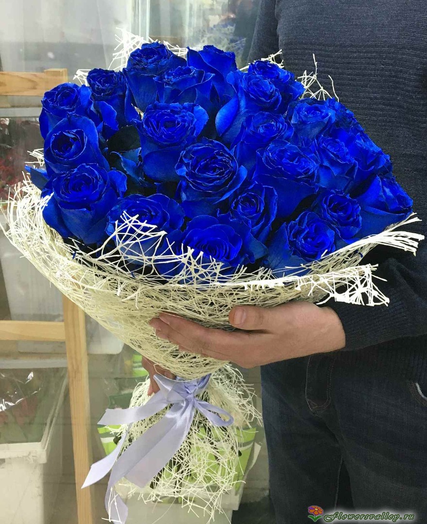 35 синих роз