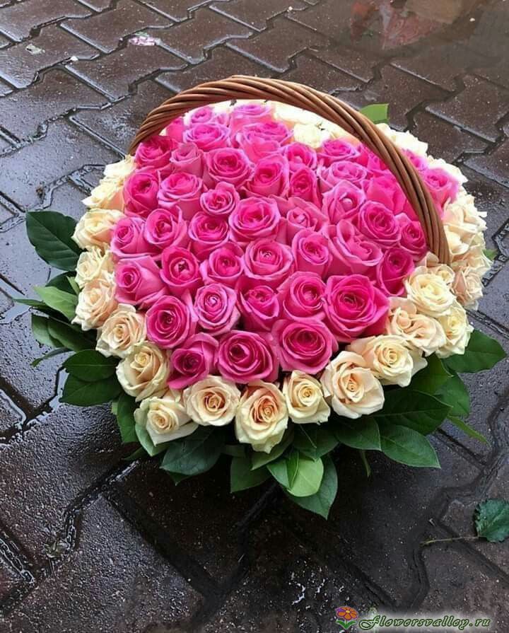 Сердце из 101 розовой розы в корзине