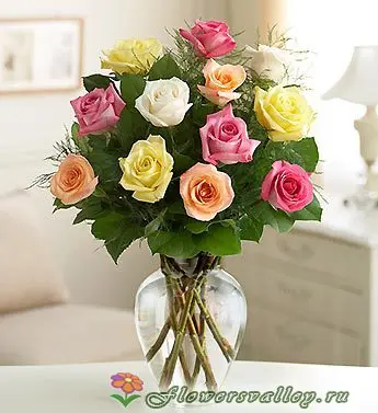 Букет из 15 разноцветных роз. Фото 2