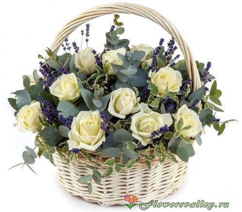 Корзина с 35 розами и лавандой