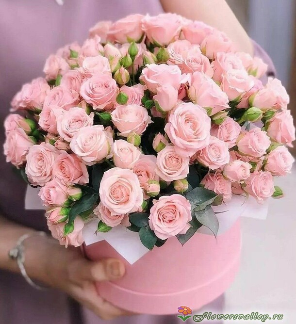 Закажите замечательный букет из 35 разноцветных роз Эквадор, в интернет-магазине «Цветочная долина».