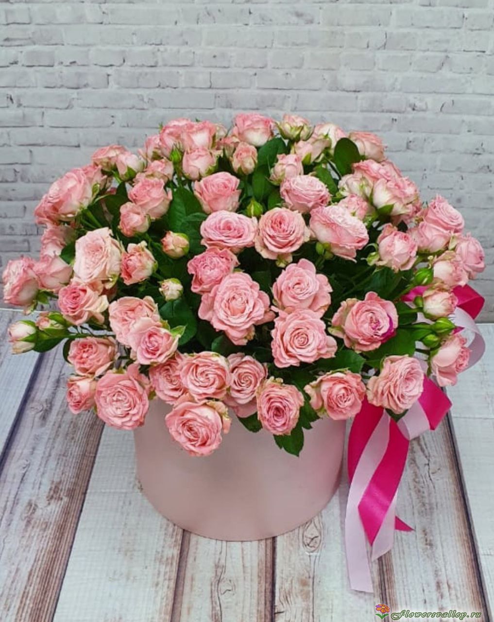 Закажите замечательный букет из 35 разноцветных роз Эквадор, в интернет-магазине «Цветочная долина».