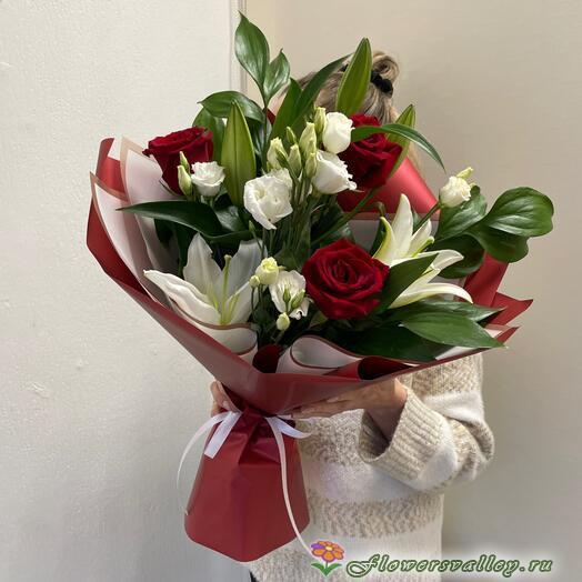 Букет из роз и лилий