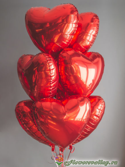 Облако из красных сердец 