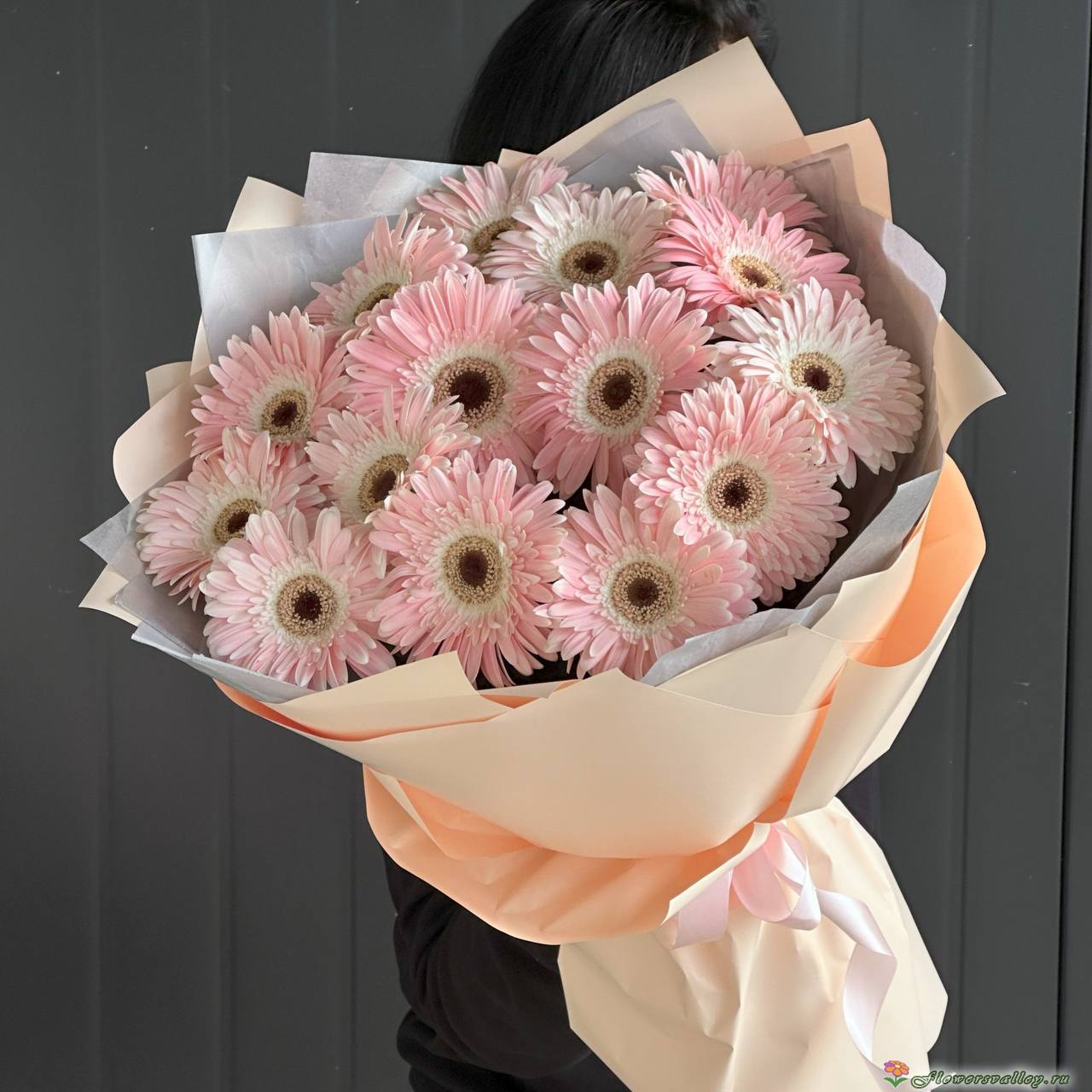 Букет из 15 розовых гербер