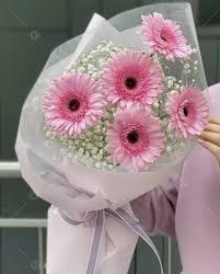 букет из гербер и гипсофилы