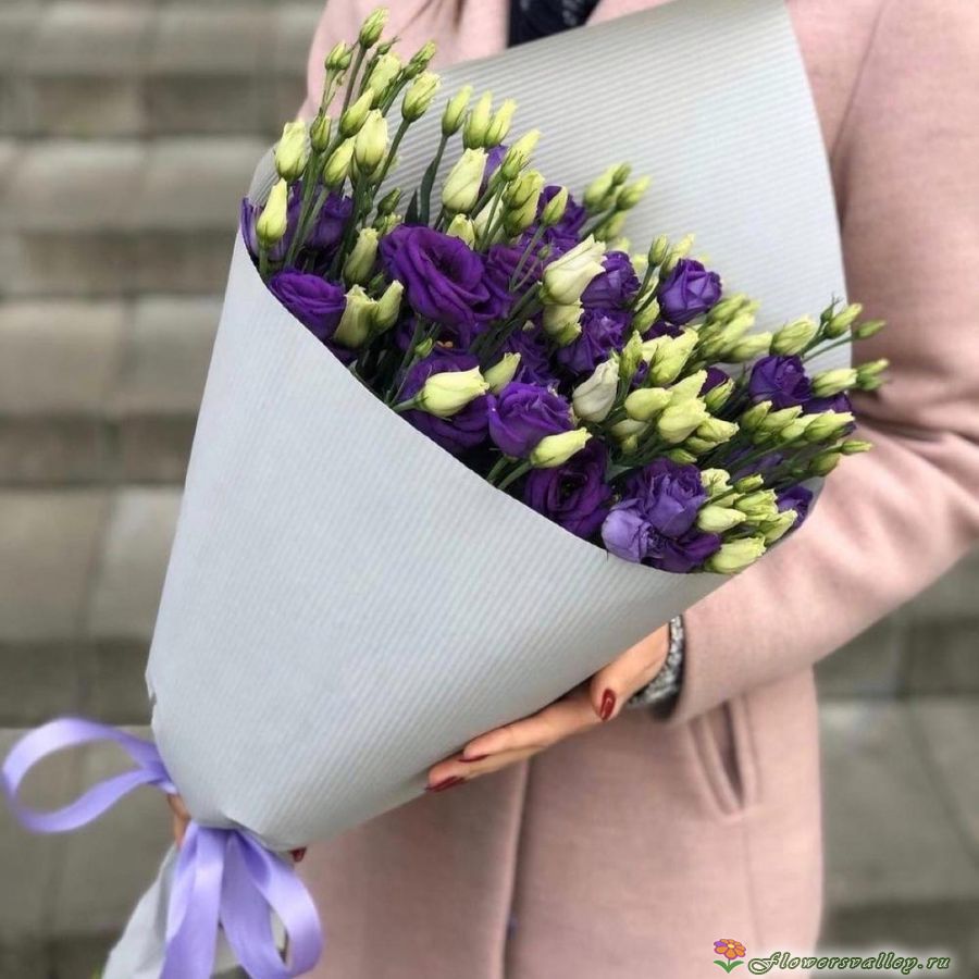 Букет из фиолетовых Эустом (Лизиантус)