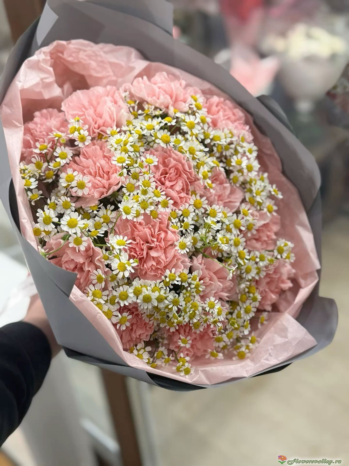 Букет «Пастораль» с гвоздикой