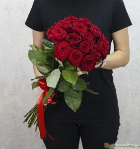 Букет из красных роз (пр-во Россия), 15 шт, 50 см