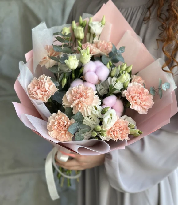 эустома, диантусы, хлопок фото 3