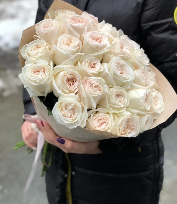 	Букет из 35 роз Вайт Охара ( сорт White O'Hara, пр-во Эквадор) Фото 6