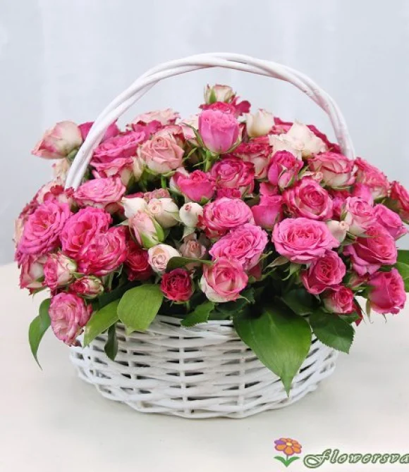 Корзина с розами