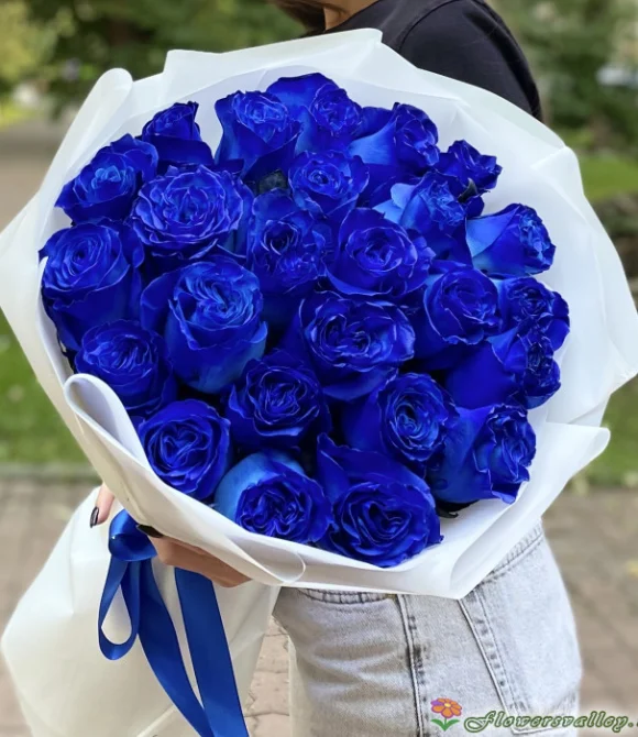 25 синих роз