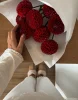 Букет из красных георгин
