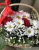 Корзинка  с хризантемой и розой