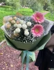 Сборный букет сгерберой, хризантемой и гипсофилой
