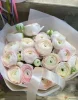Букет белых ранункулюсов