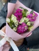 Букет маттиол и альстромерий