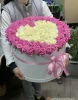 101 роза в шляпгой коробке с сердцем