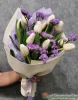 Букет из тюльпанов и статицы