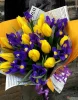 Букет из 8 ирисов и 13 желтых тюльпанов
