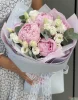 Букет из 5 пионов и эустомы фото 2