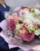 букет с кантри блюз, хризантемой и гортензией