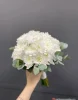 Букет невесты из белых хризантем
