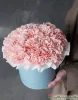 Шляпная коробка с розовой гвоздикой, 15 шт.