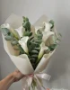 Букет из 7 калл с эвкалиптом